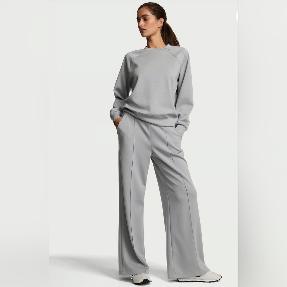 VSX Women's Light Gray Wide Leg Pants & Sweatshirt Set